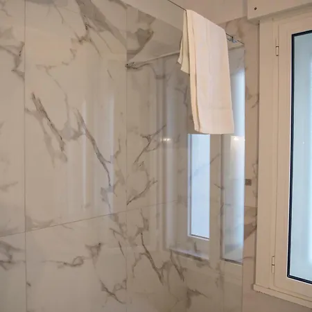 Laguna Gaddi - Trilocale Vista Laguna E Posto Auto * Grado