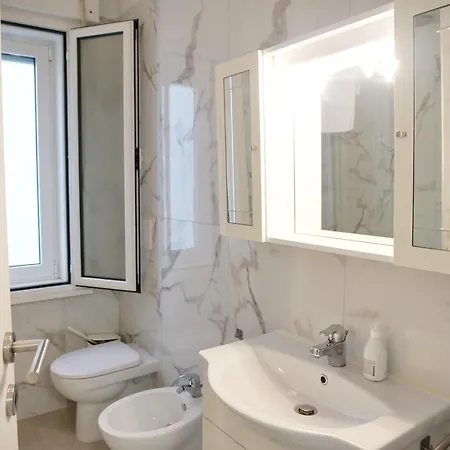 Apartment Laguna Gaddi - Trilocale Vista Laguna E Posto Auto