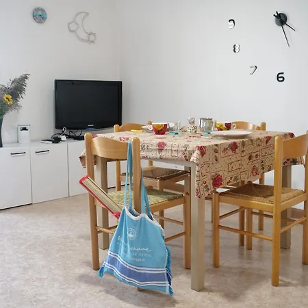 Laguna Gaddi - Trilocale Vista Laguna E Posto Auto *