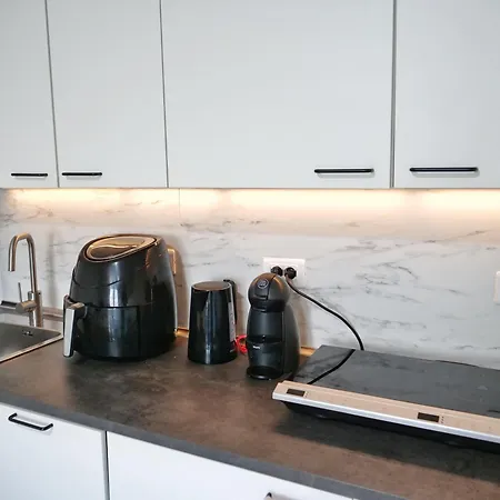 Laguna Gaddi - Trilocale Vista Laguna E Posto Auto *