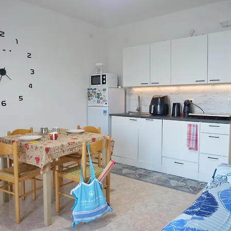 Laguna Gaddi - Trilocale Vista Laguna E Posto Auto *