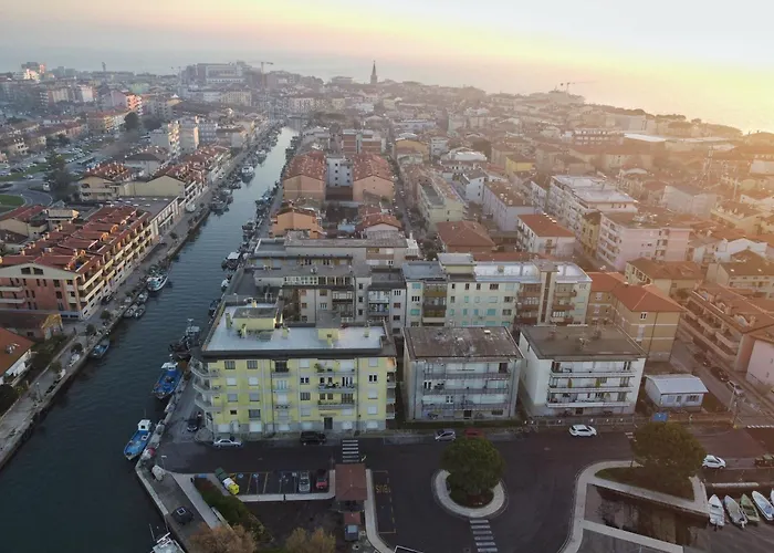 Laguna Gaddi - Trilocale Vista Laguna E Posto Auto Grado