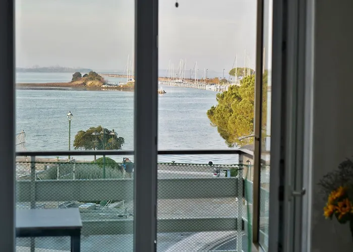 Laguna Gaddi - Trilocale Vista Laguna E Posto Auto * Grado